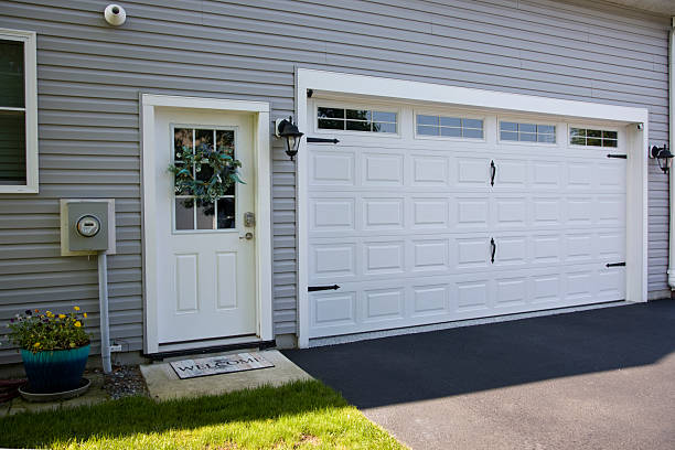 24/7 Emergency Garage Door Panel Replacement experts in Village St. George, LA